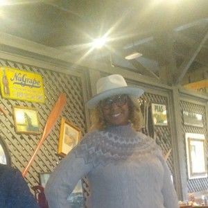 Meet your Posher, Pia